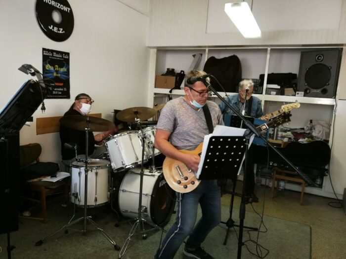 20200530-proba-old-angels-band02