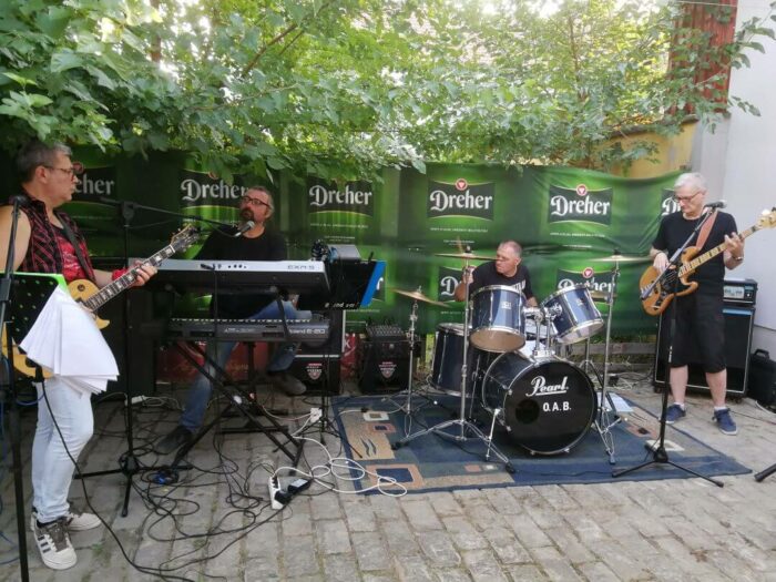 20210814-buszos-old-angels-band-02