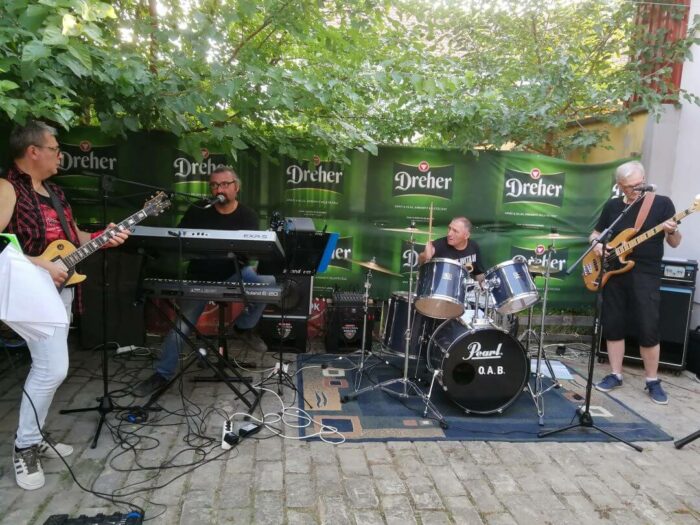 20210814-buszos-old-angels-band-03