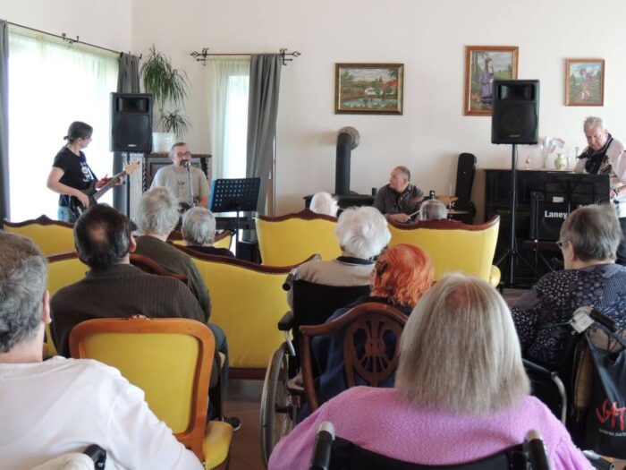 old_angels_band_20240321_011