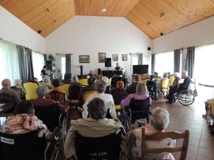 old_angels_band_20240321_031