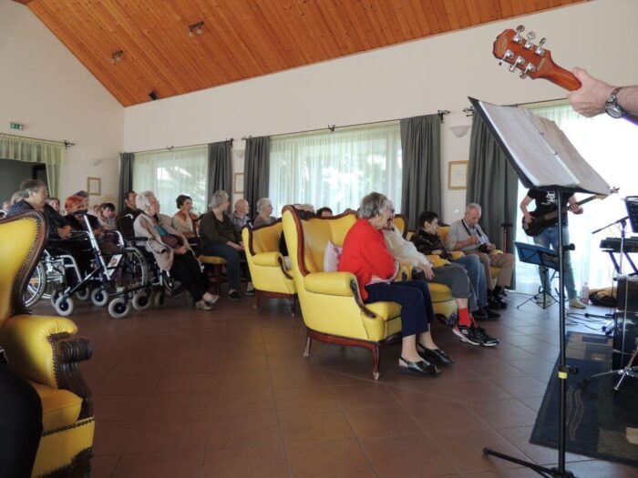 old_angels_band_20240321_033