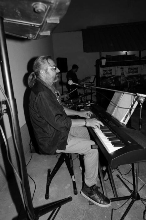 old_angels_band_20240525_buszos_007