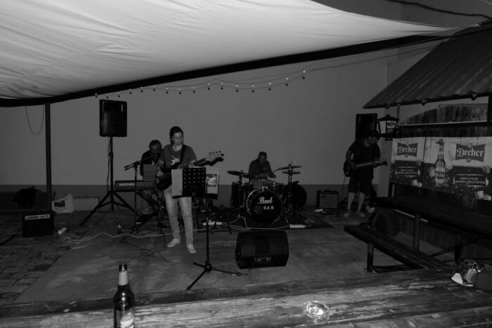 old_angels_band_20240525_buszos_042