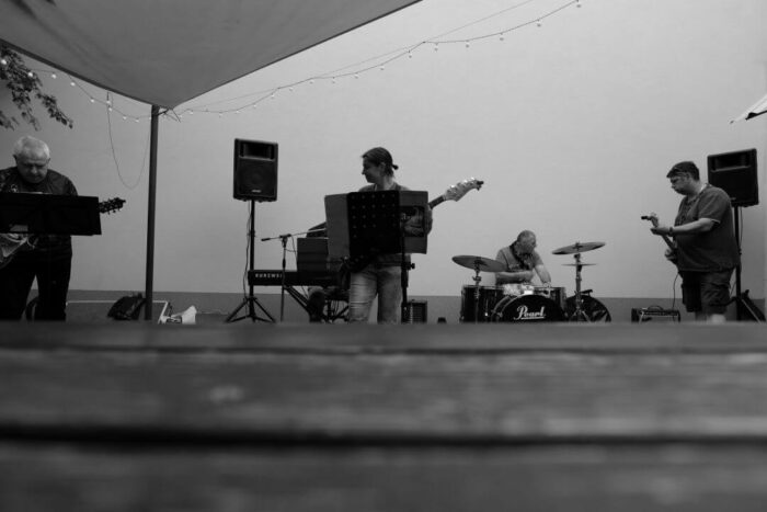 old_angels_band_20240525_buszos_052