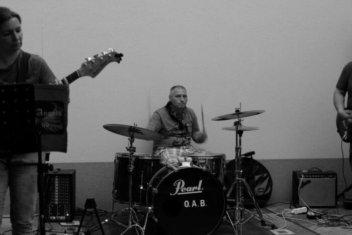 old_angels_band_20240525_buszos_054