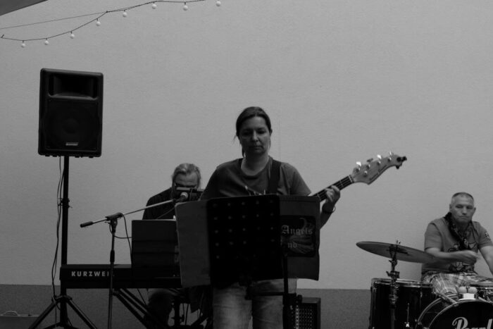 old_angels_band_20240525_buszos_055