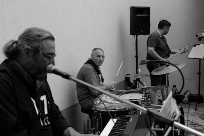 old_angels_band_20240525_buszos_064