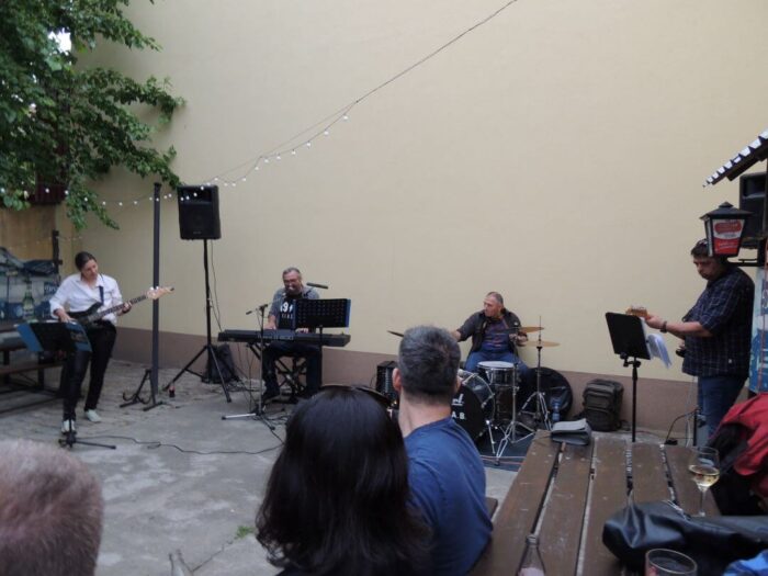 old_angels_band_buszos_kecskemet_20240512_042