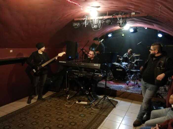 s8_old_angels_band_005