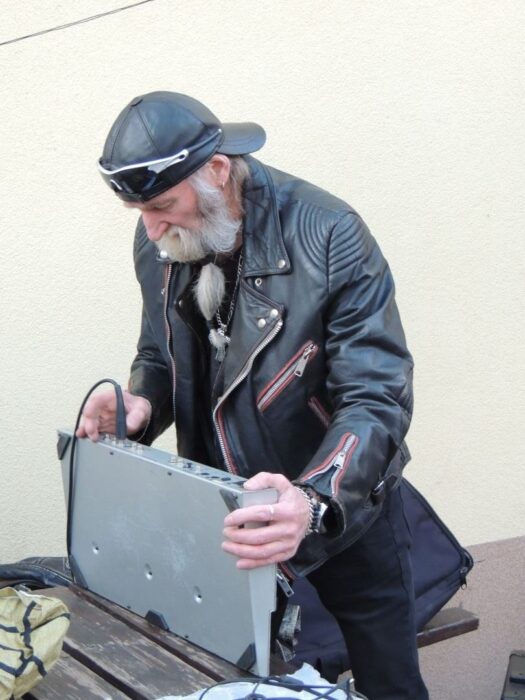 old_angels_band_scharlotte_rhodes_20250308_buszos_005