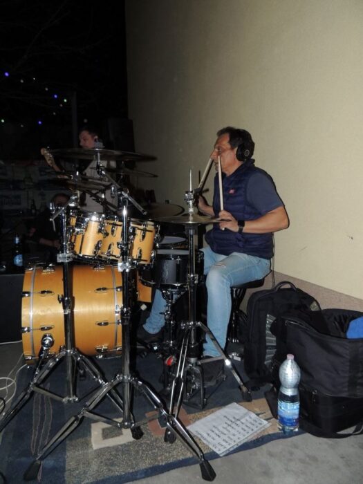 old_angels_band_scharlotte_rhodes_20250308_buszos_010