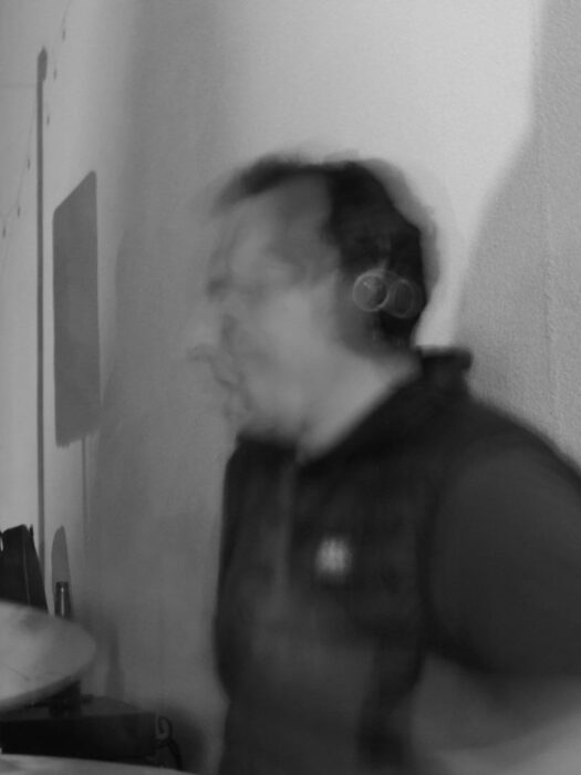 old_angels_band_scharlotte_rhodes_20250308_buszos_011