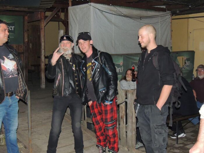 old_angels_band_scharlotte_rhodes_20250308_buszos_035