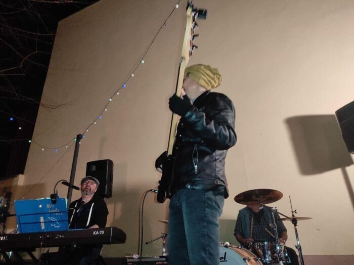 old_angels_band_scharlotte_rhodes_20250308_buszos_049