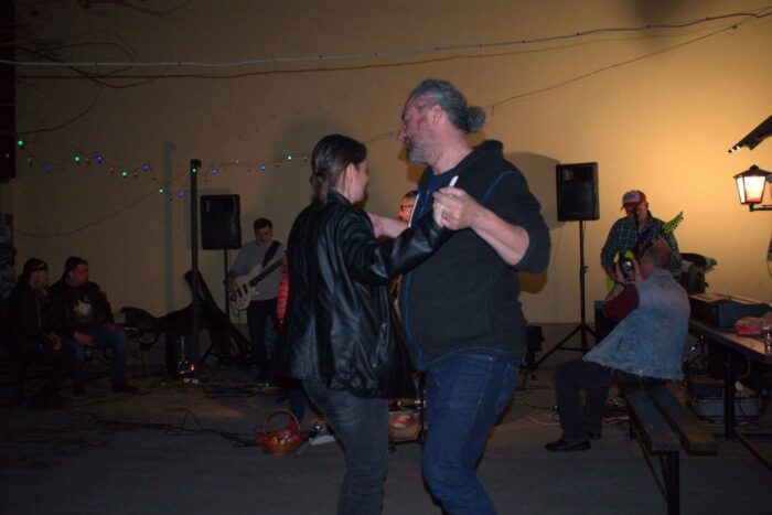 old_angels_band_scharlotte_rhodes_20250308_buszos_065