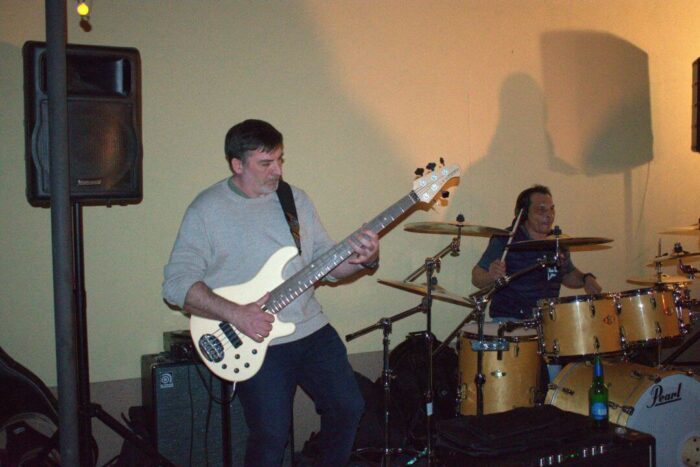 old_angels_band_scharlotte_rhodes_20250308_buszos_066