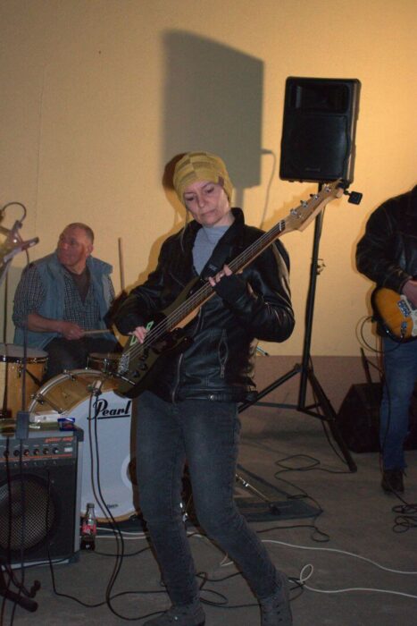 old_angels_band_scharlotte_rhodes_20250308_buszos_089