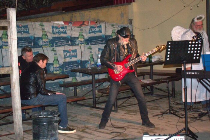 old_angels_band_scharlotte_rhodes_20250308_buszos_108