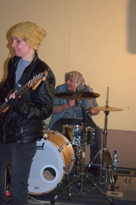 old_angels_band_scharlotte_rhodes_20250308_buszos_148