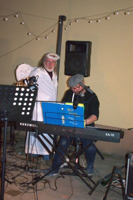 old_angels_band_scharlotte_rhodes_20250308_buszos_154