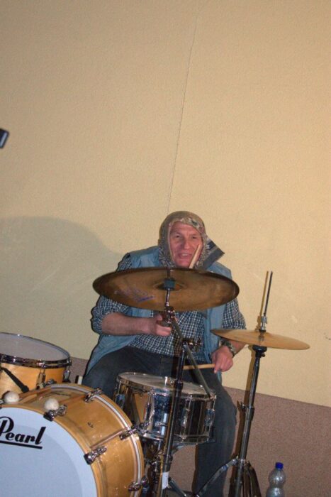 old_angels_band_scharlotte_rhodes_20250308_buszos_160