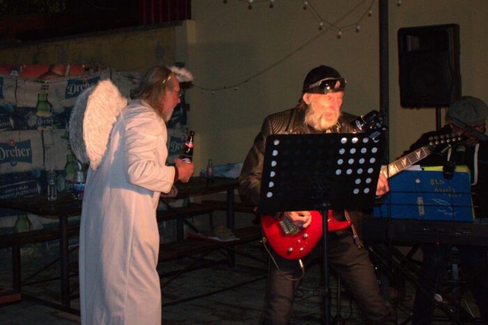 old_angels_band_scharlotte_rhodes_20250308_buszos_171